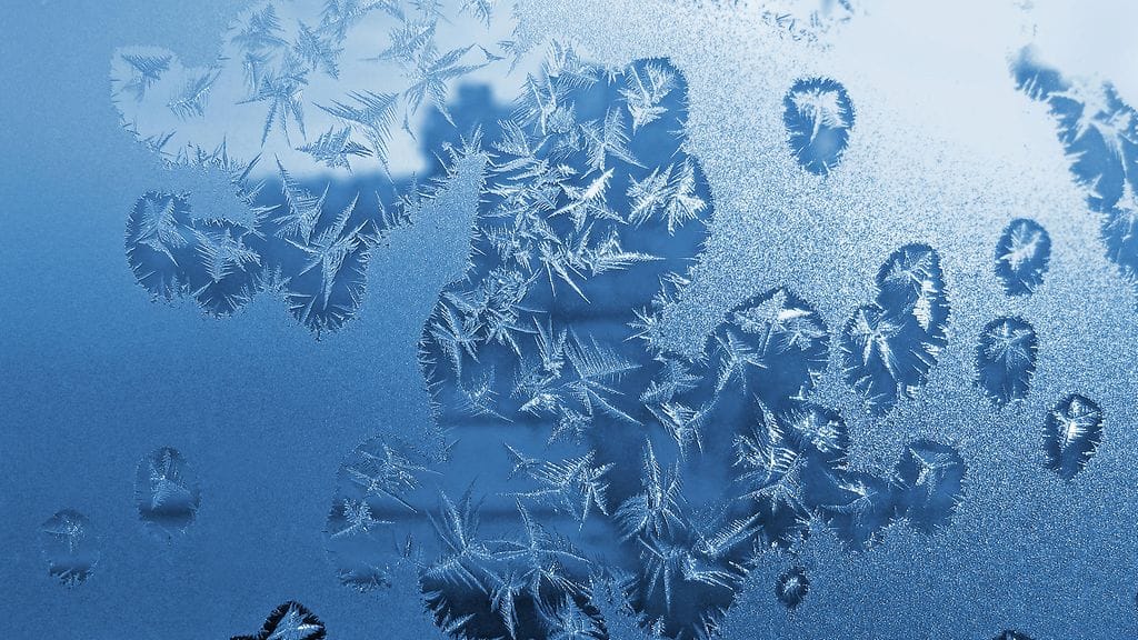 Pakkaset ja jäätävä tuuli eivät ole pysäyttäneet Balkanin kautta Eurooppaan pyrkivien turvapaikanhakijoiden tuloa.