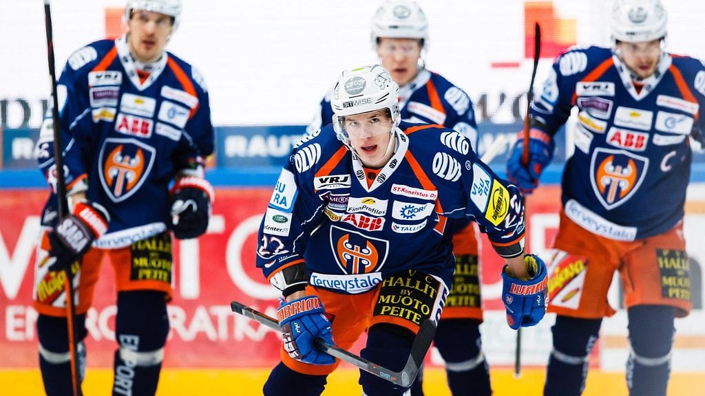 Arttu Ilomäki värkkäsi uransa ensimmäisen hattutempun SM-liigassa.