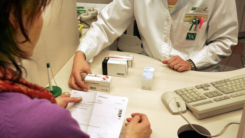 Fimea antoi apteekkarille syyskuussa varoituksen, kun apteekista löytyi tarkastuksissa esimerkiksi yksittäisiä injektiolääkeruiskuja ja avoimia lääkepakkauksia. Kuvituskuva.