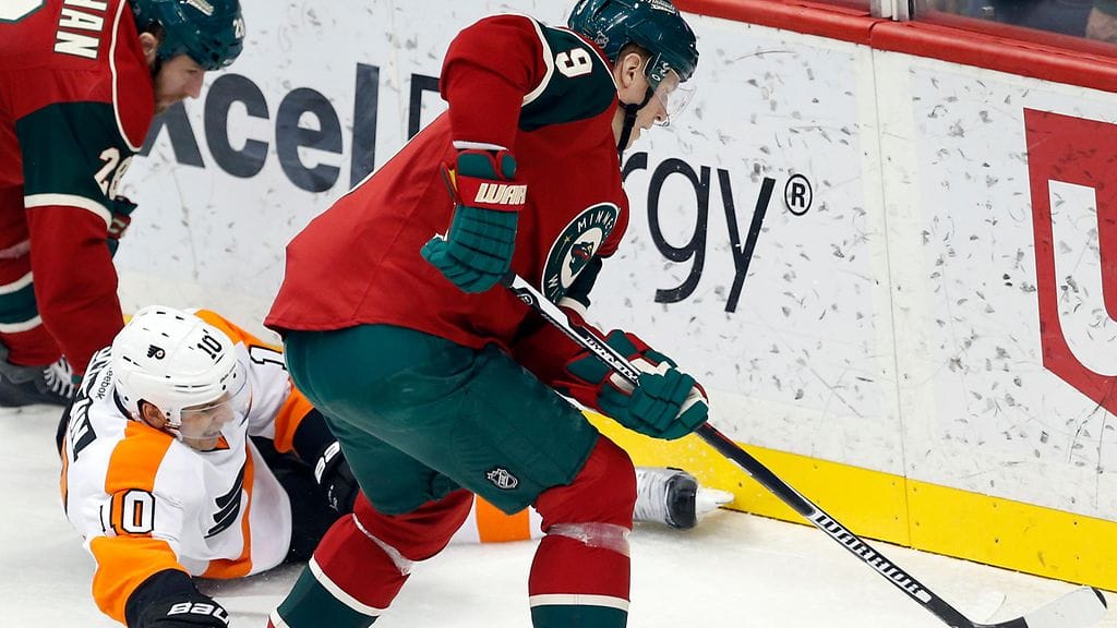 Mikko Koivu oli jälleen valmis laitavääntöihin.