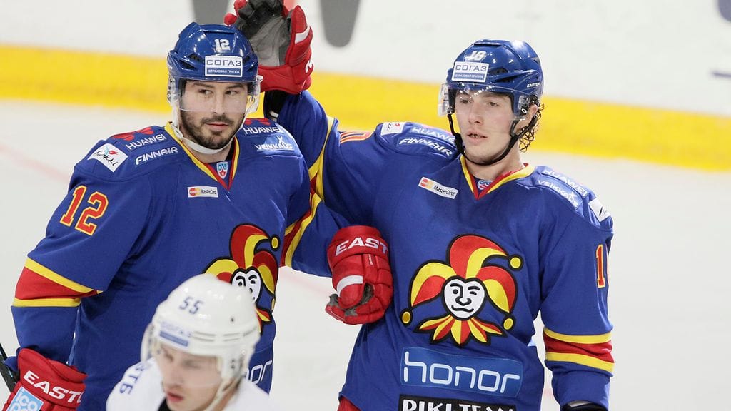 Pascal Pelletier (vas.) ja Tim Kennedy