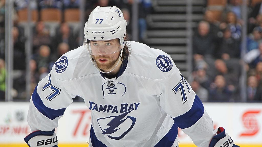Victor Hedman napsi mukavat tehot Oilersin isolla avustuksella.
