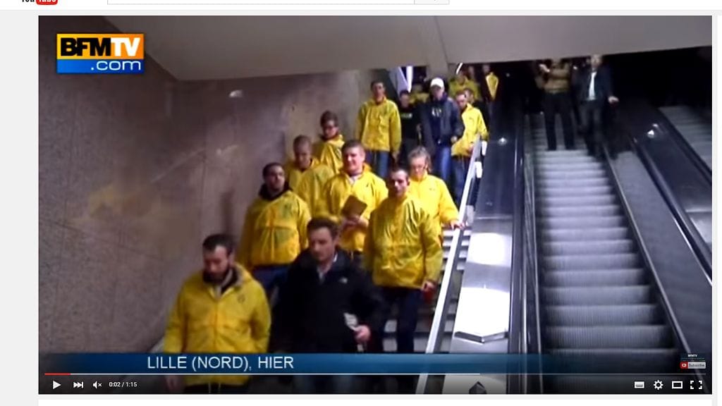 Keltaisiin takkeihin pukeutuneiden nuorten ryhmät jalkautuivat keväällä 2014 muutamien ranskalaiskaupunkien metroihin omien sanojensa mukaan ”valvomaan turvallisuutta”. Kuvakaappaus Youtube-sivustolta.