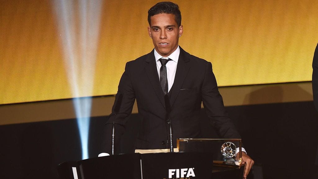 Wendell Lira kiitti puheessaan perhettään ja äänestäjiään.