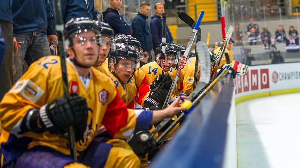 Lukko on takaa-ajajana CHL-välierän toisessa osaottelussa Kärppiä vastaan.