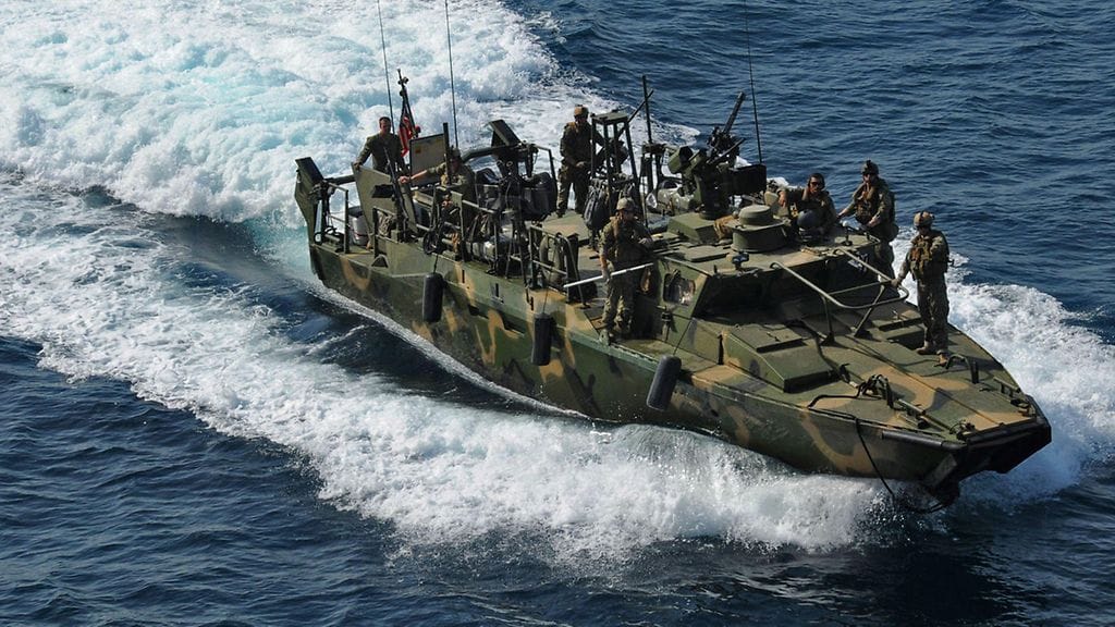 Arkistokuvassa samankaltainen vene kuin nyt Iranin kiinni ottamat.