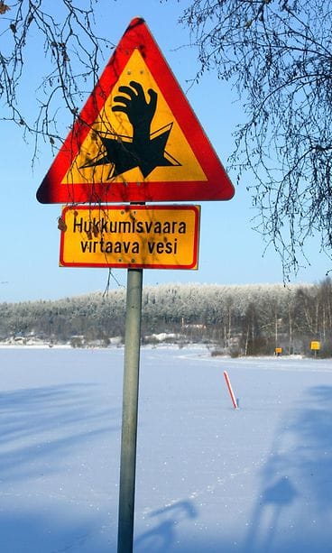 Hukkumisvaara, virtaava vesi -merkki