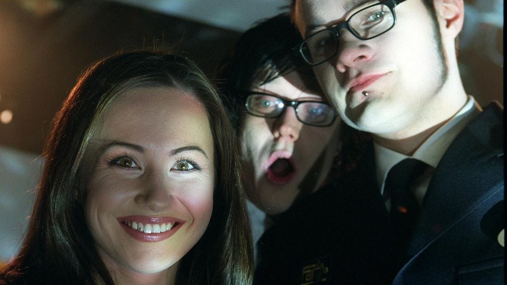 2000-luvun alussa Jaana Pelkosen hymyä koristi hammaskoru.