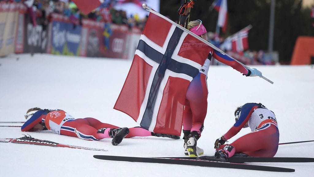 Norjalaisnaiset juhlivat kolmoisvoittoa Tour de Skillä.