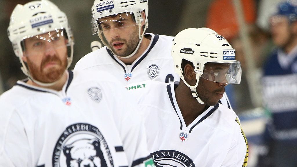 Edwin Hedberg (oik.) Medvescakin paidassa.