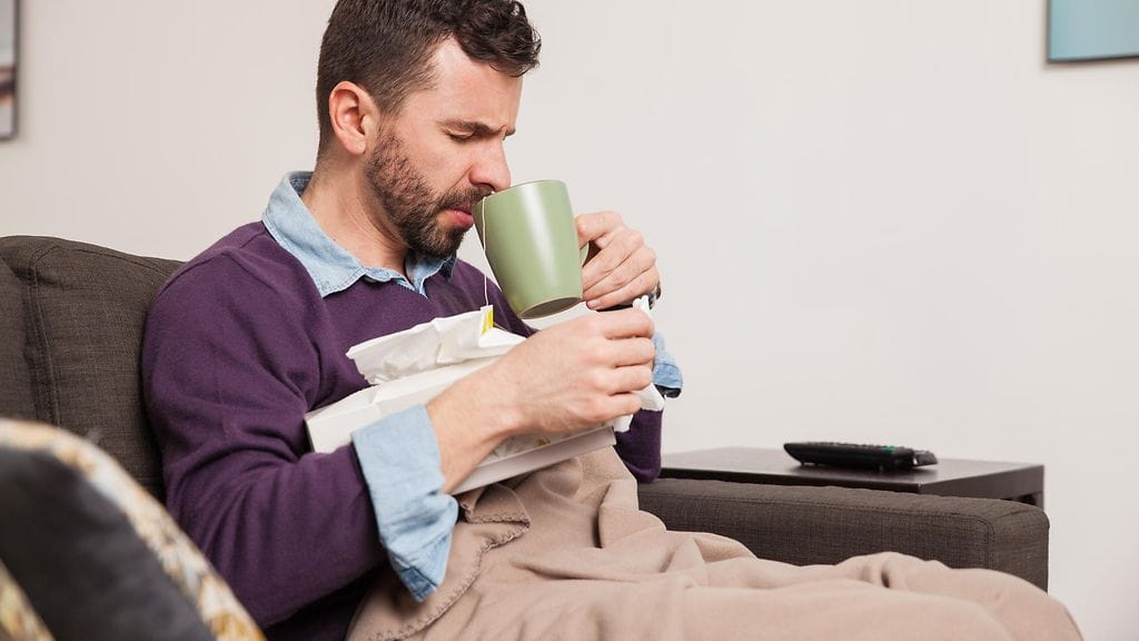 Miehet valittavat tunnetusti naisia enemmän flunssan sattuessa. Ja syystä.