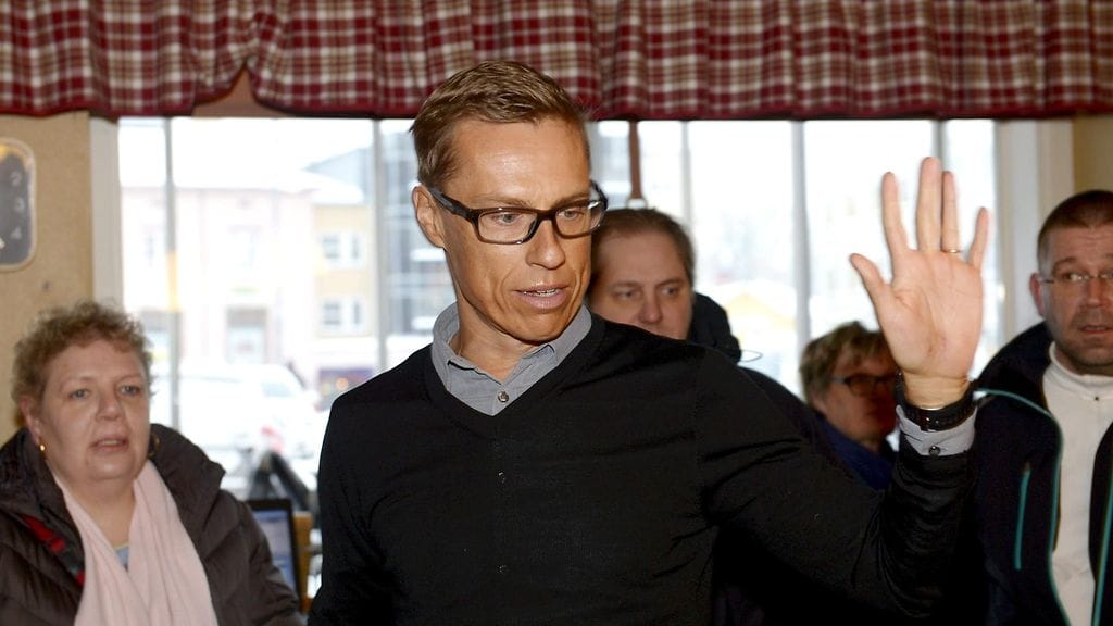 Kokoomuksen puheenjohtaja, valtiovarainministeri Alexander Stubb vieraili Tammisaaressa Kokoomuksen kiertueella 16. tammikuuta 2016 ja kommentoi puoluesihteerin vaihdosta.