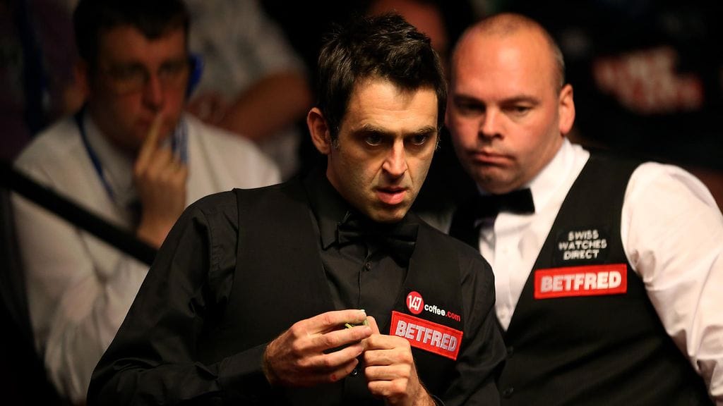 Ronnie O'Sullivan ja Stuart Bingham MM-välierässä viime huhtikuussa.