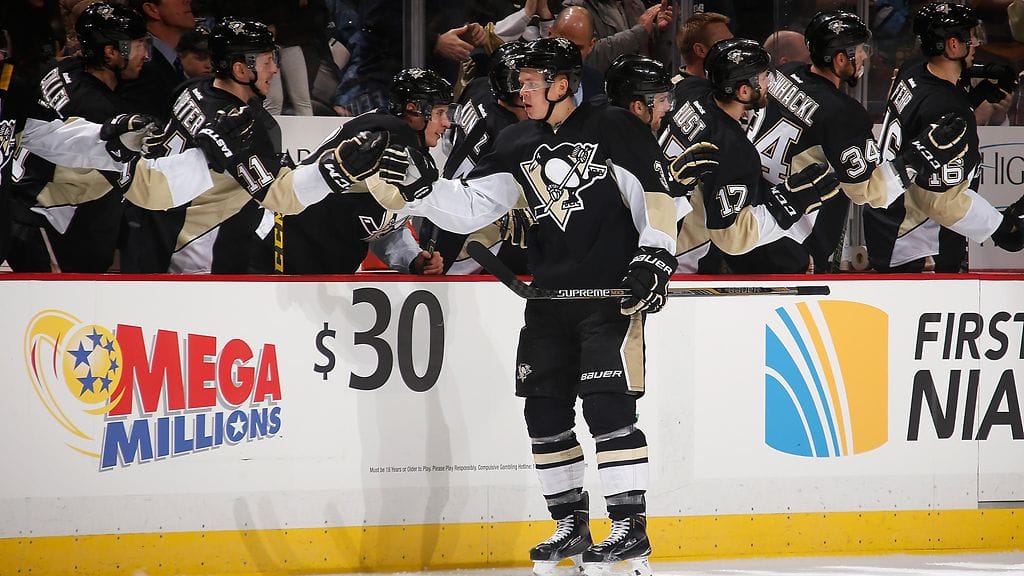 Olli Määttä tuulettaa kauden viidettä maaliaan.