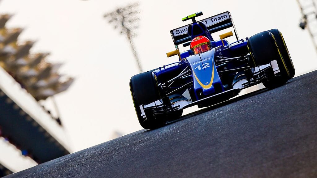 Sauber käyttää viime vuoden autoaan Barcelonan ensimmäisissä talvitesteissä.