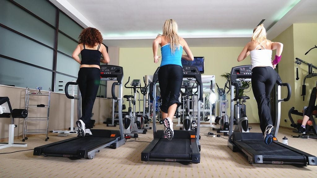 Puolen tunnin hölkkä voi kuluttaa jopa 350 kaloria. Samassa ajassa ehdit katsoa Salkkarit.