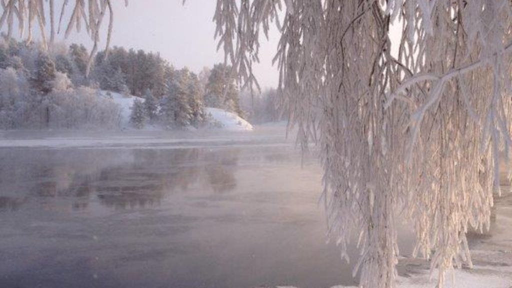 Kyrönsalmi Savonlinnassa 30 asteen pakkasessa sunnuntaina. Lukijan kuva: Liisa Saarela.