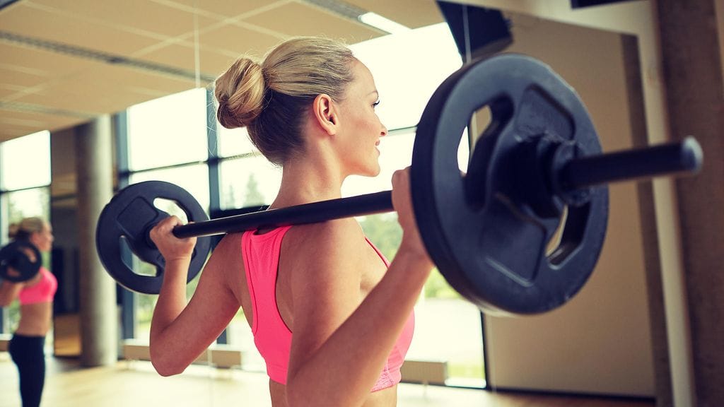 Nainen julkaisi kuvan, jonka avulla haluaa kertoa, ettei vatsamakkaroita tarvitse hävetä.