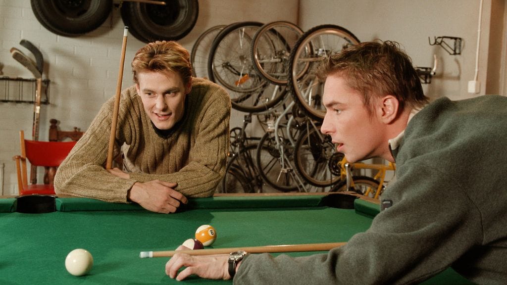 Salatut_Markus_Aki_001