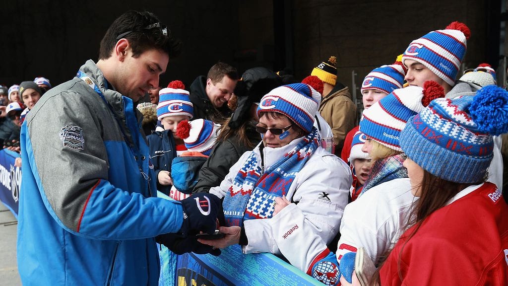 Carey Price tapaamassa fanejaan.