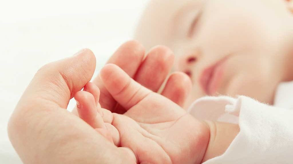 Kanadassa kokeillaan Suomesta tuttuja äitiyspakkauksia.