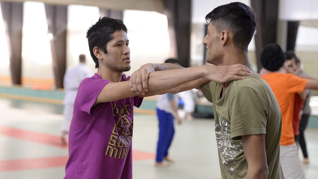 turvapaikanhakijat karatekurssilla 2