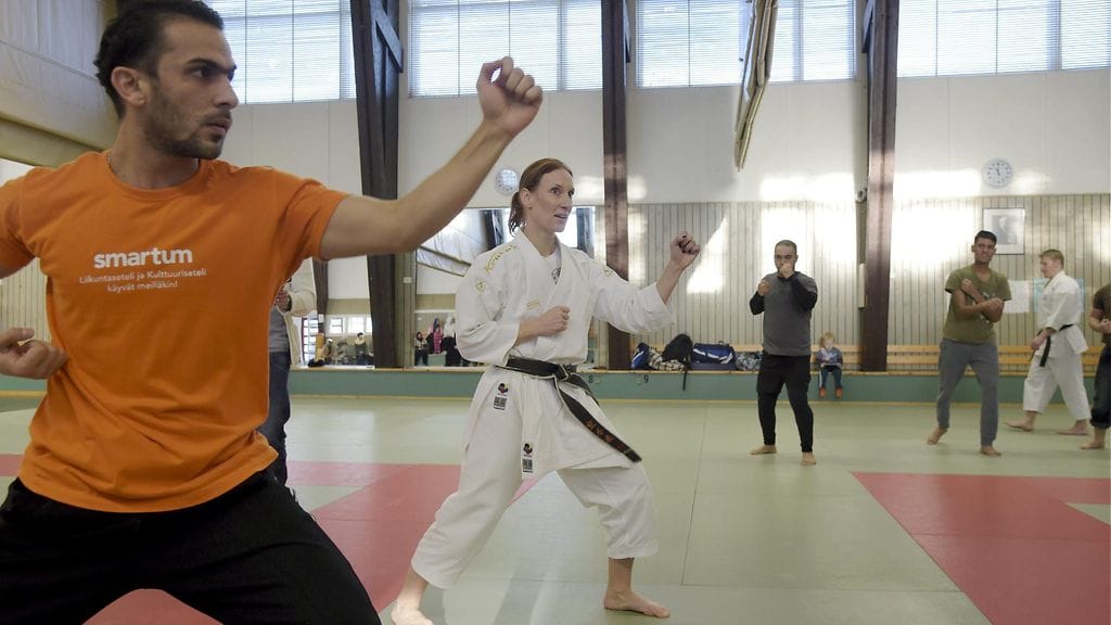 turvapaikanhakijat karatekurssilla 3