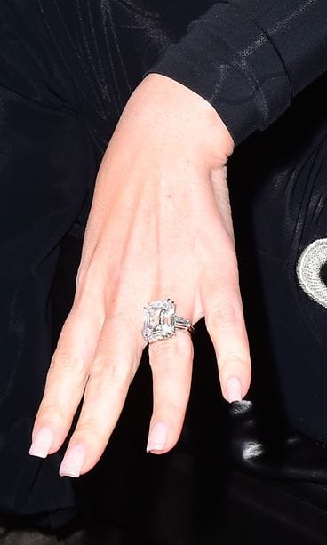 Mariah Carey sormus 2