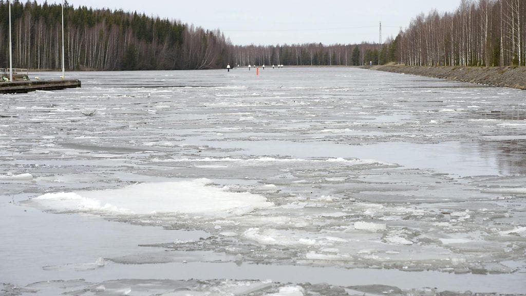 Saimaan kanava viime vuoden huhtikuussa