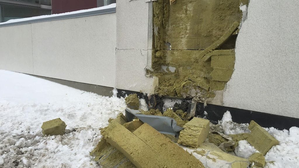 Bussi seinään Helsingissä 26.1.2016, 2