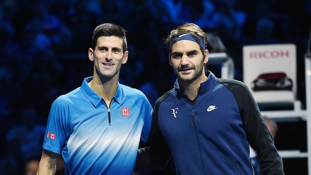 Novak Djokovic ja Roger Federer ATP-finaaleissa marraskuussa 2015.
