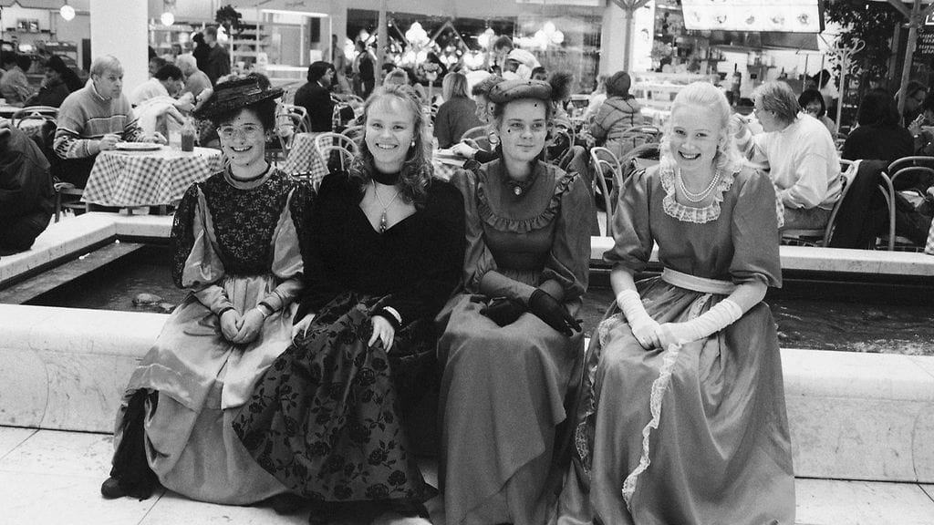 Meilahden lukion vanhoja vuodelta 1991.