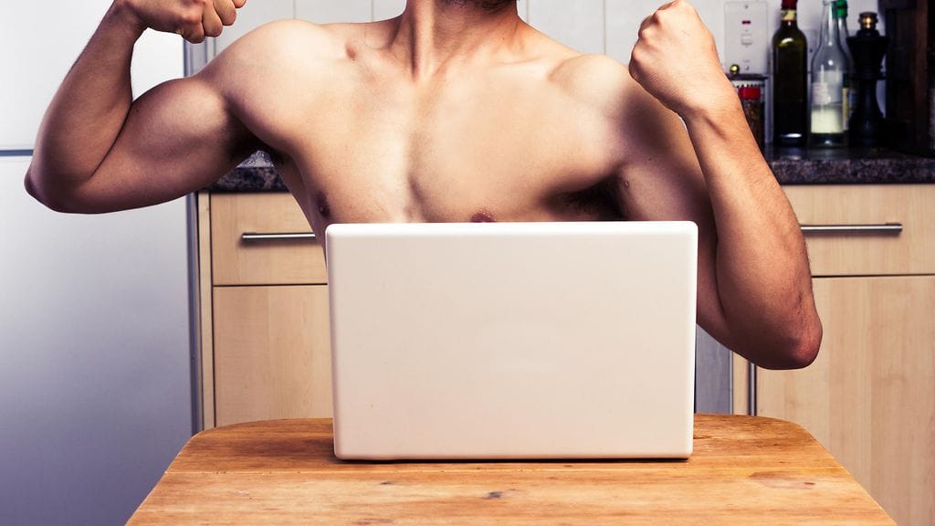 Oman kropan esittely voi viestiä itserakkaudesta tai siitä, että olet naimisissa.