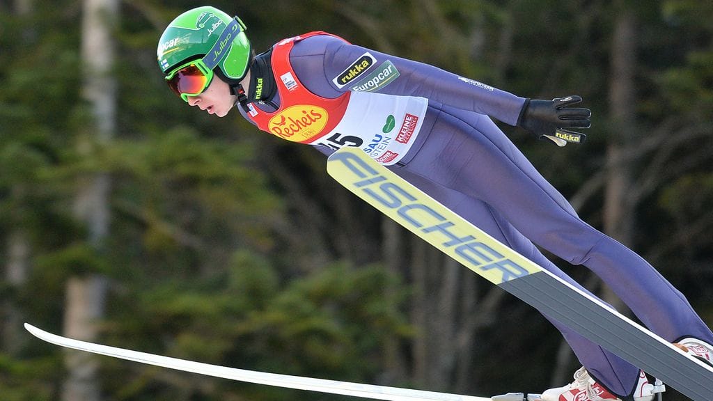 Ilkka Herola oli mäkiosuuden jälkeen 20:ntena, mutta nousi ladulla 14:nneksi.