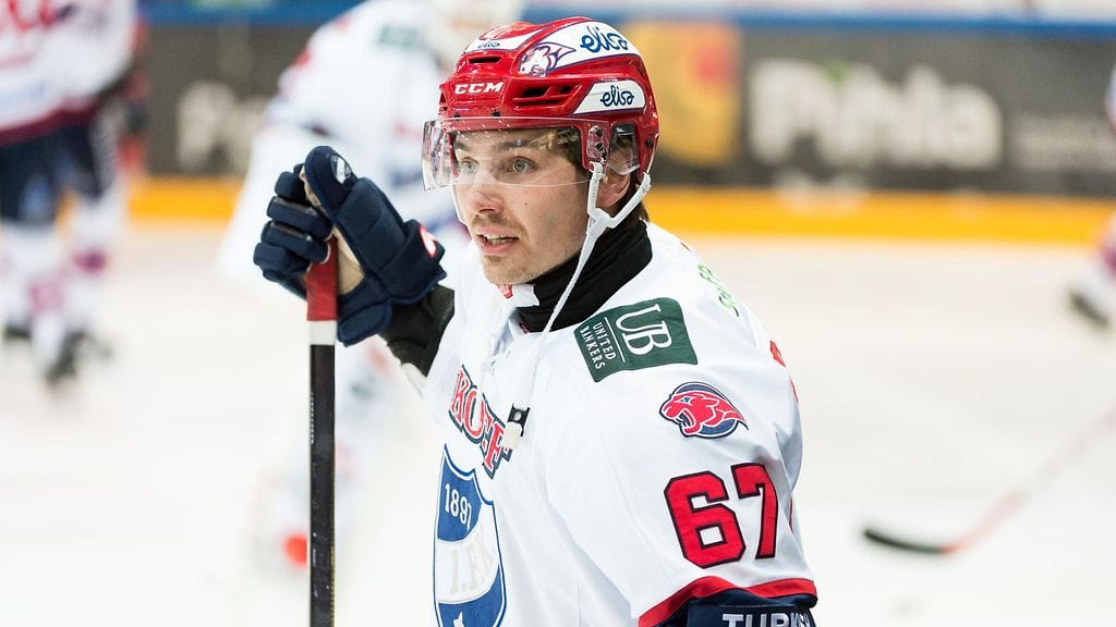 Tomas Zaborsky vapautui yhden ottelun pelikiellosta ja iski heti kaksi maalia.