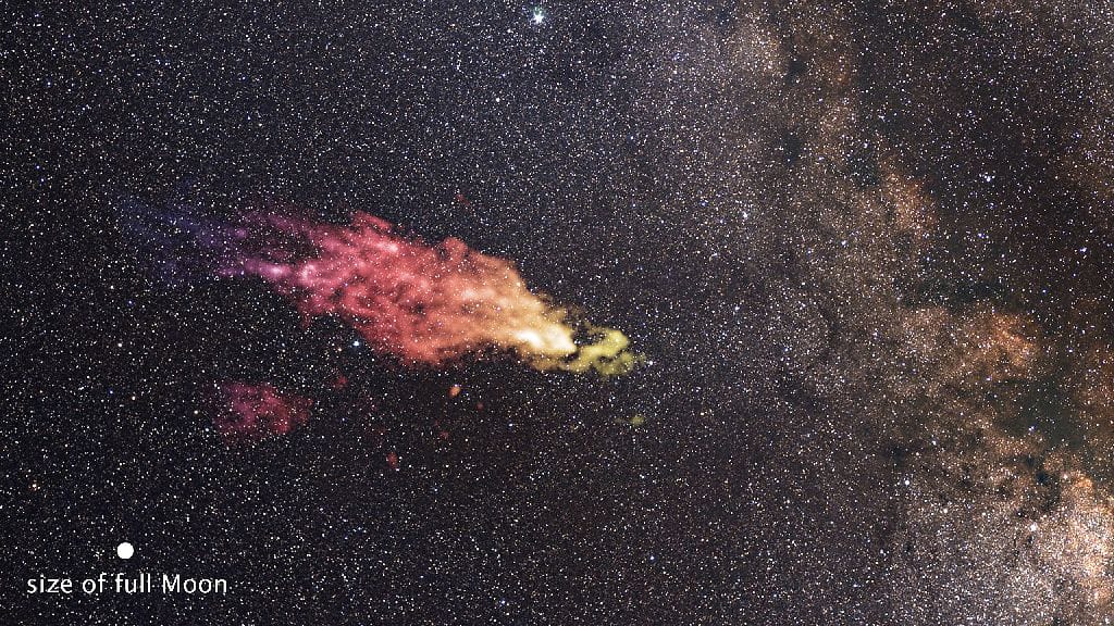 Smithin pilvi näkyisi suurena kohteena, jos sitä voisi tarkkailla näkyvän valon alueella.