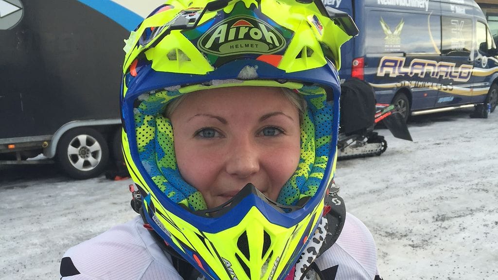 Lin Sjöberg nauttii lajin raskaudesta ja hauskuudesta.