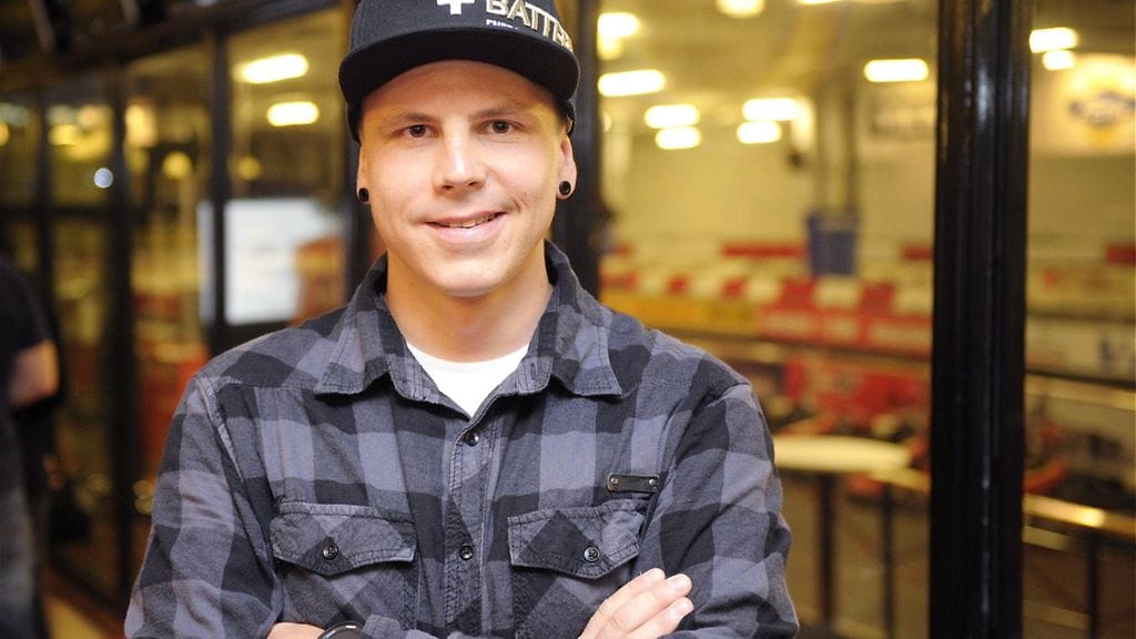 Lumilautailija Matti Suur-Hamari kuvattuna kesällä 2015.