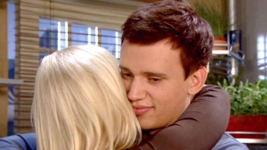 Sampo Kaukovaara (Sampasa Tuomala) ja Peppi Puolakka (Sara Säkkinen)