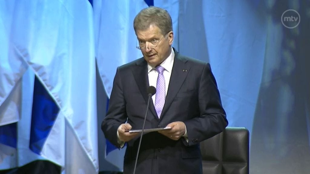 Presidentin mukaan hän ei myöskään tarkoittanut, että Suomi jollakin tavalla rikkoisi kansainvälisiä pakolaissopimuksia.