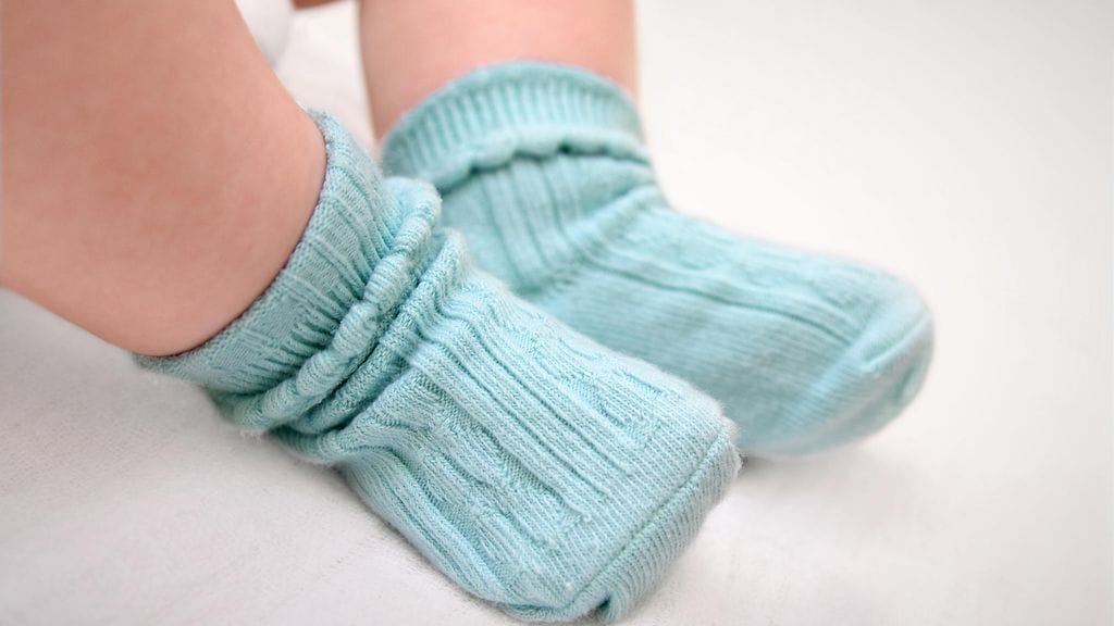 Tiesitkö, että yksi hius voi aiheuttaa suuren vaaran pienen lapsen varpaille?