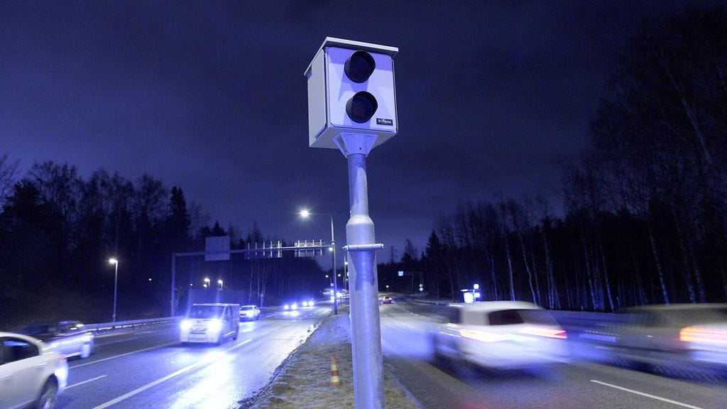 Peltipoliisi Kehä I:llä.