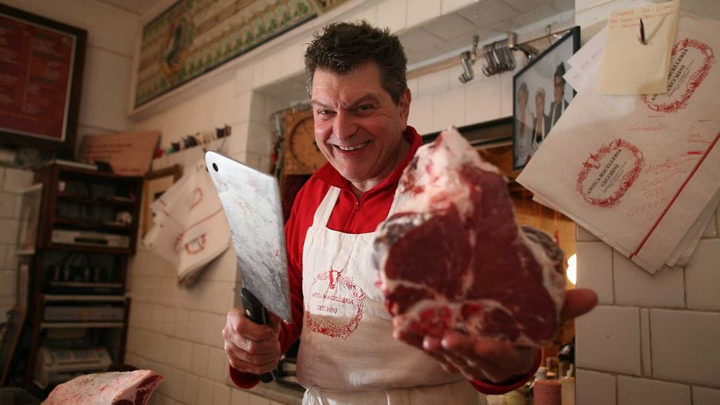 Dario Cecchini tunnetaan maailmanlaajuisesti lihanleikkaajana ja lihamestarina.
