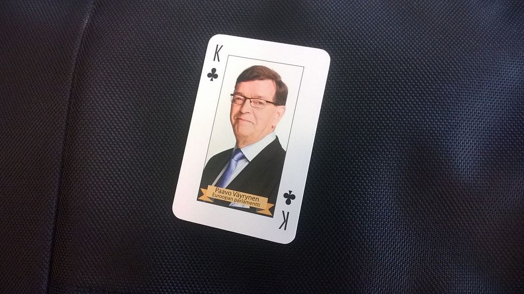 Paavo Väyrynen on myös ristikuninkaana keskustan korttipakassa.