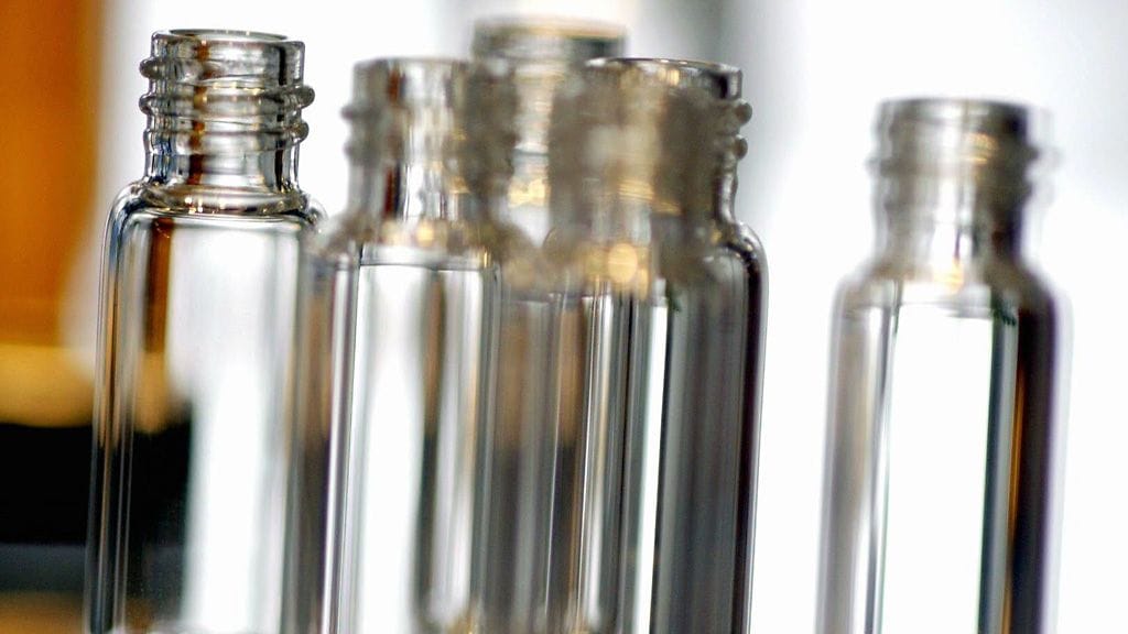 Brittiläistä maalaisilmaa voi nyt ostaa Kiinassa noin sadalla eurolla purnukka. Huomattavasti halvemmalla saa kanadalaista vuoristoilmaa. Kuvituskuva.