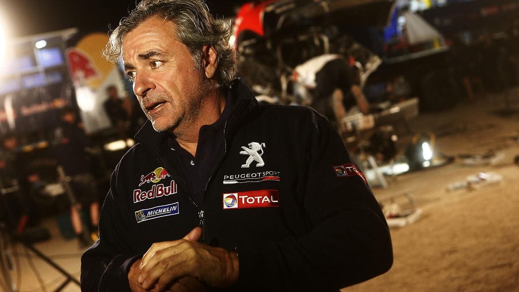 Carlos Sainz on kilpaillut viime vuosina Dakar-rallissa Peugeot'n autolla. Vuonna 2010 hän voitti kisan Volkswagenilla.