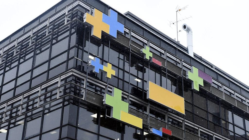 Kuvassa sähkönsiirtoyhtiö Carunan pääkonttori Espoossa.