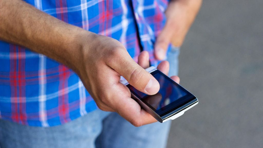 "Voitko lähettää minulle kuvia?"