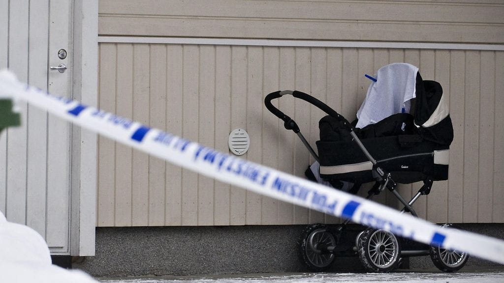 Helsinkiläispariskunta on varastanut muun muassa useita lastenvaunuja.