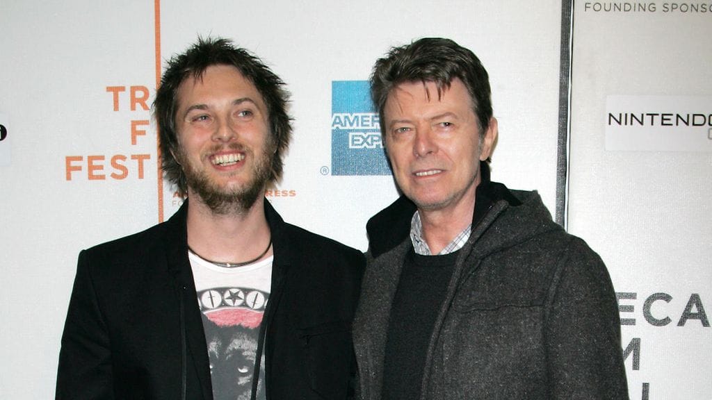Duncan Jones ja David Bowie vuonna 2009.